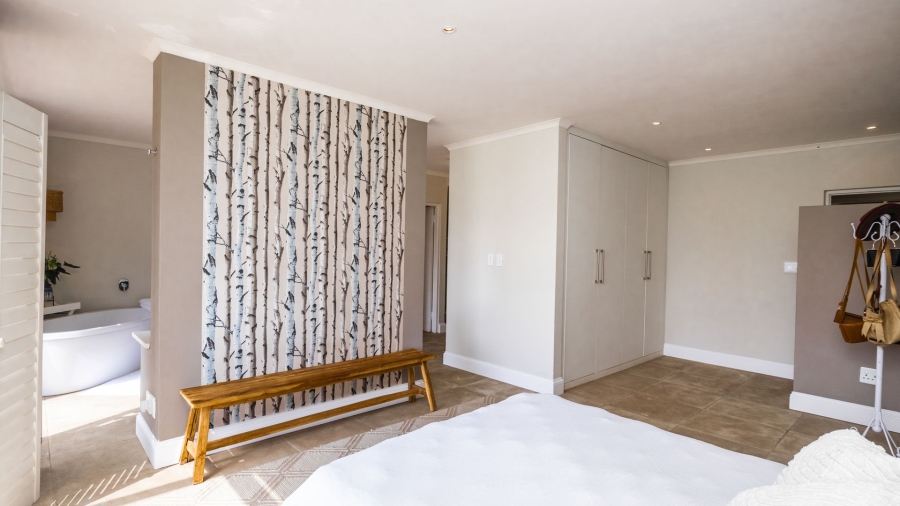 4 Bedroom Property for Sale in The Coves North West